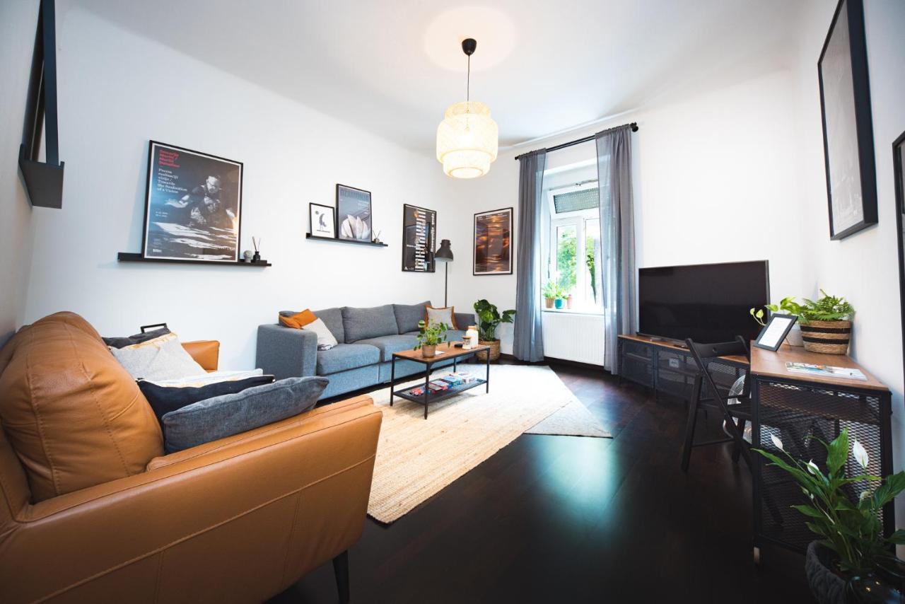Park With Free Parking Apartment Zagreb